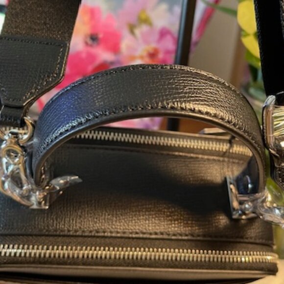 Karl Lagerfeld Paris, NWT Unisex Black Simone Two Tone Crossbody - Picture 8 of 8